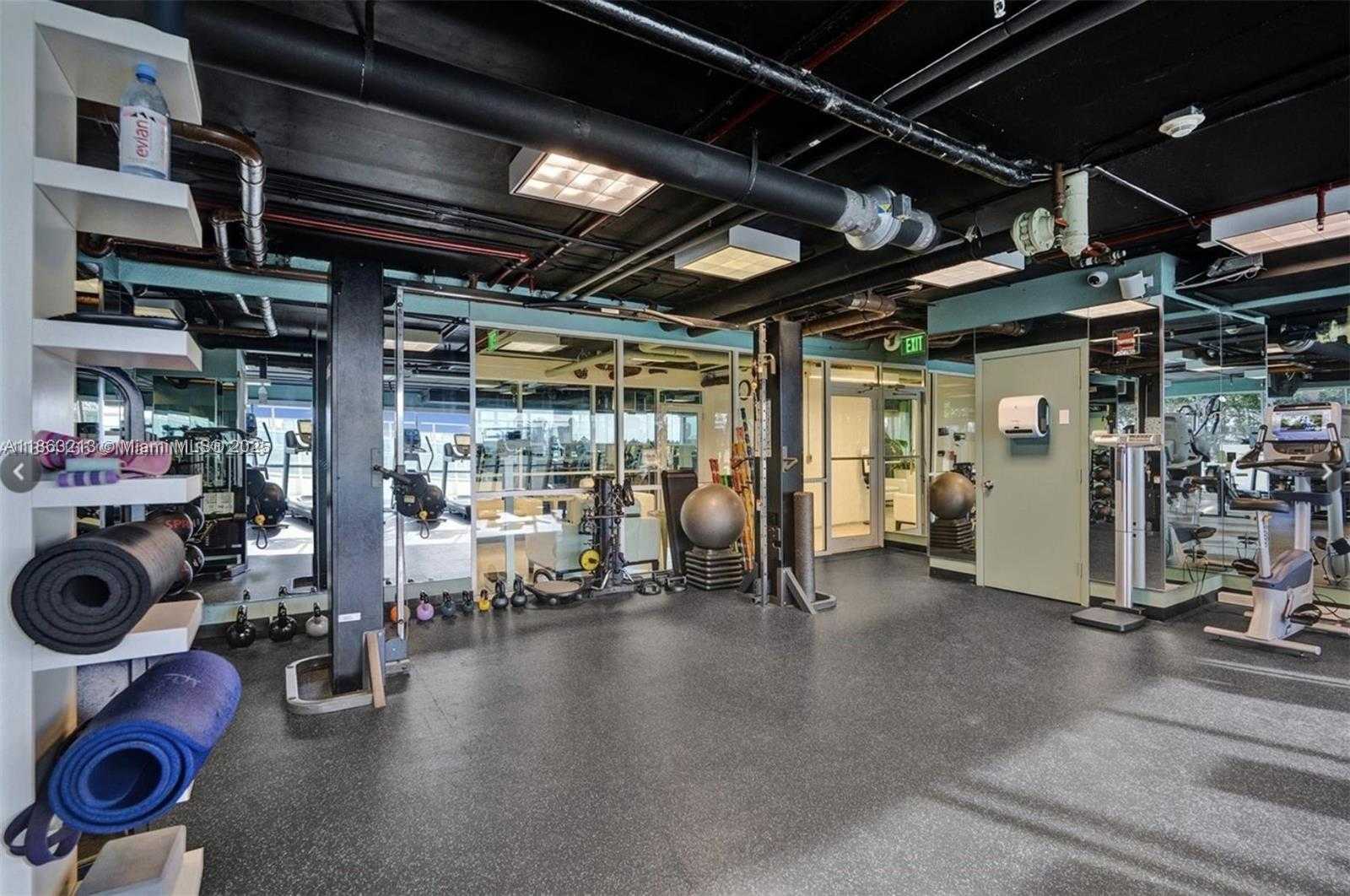 Small Image of 650 WEST AVE #2305, Miami Beach Number 27