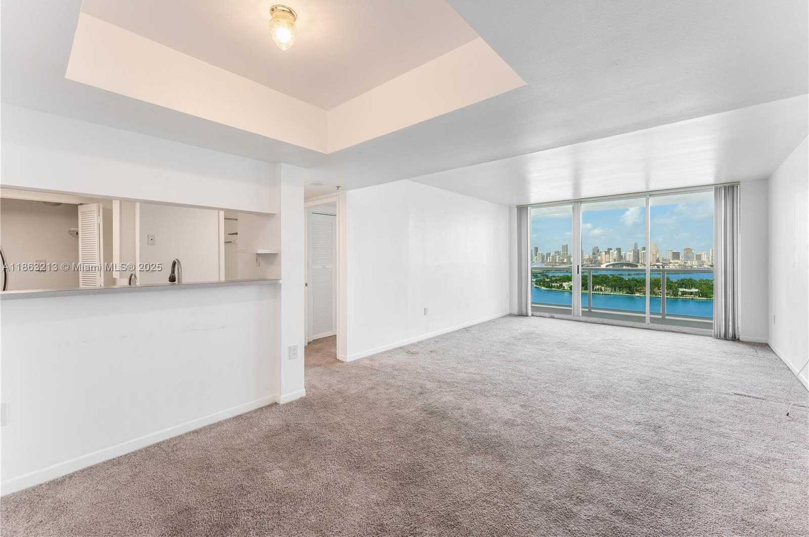 Small Image of 650 WEST AVE #2305, Miami Beach Number 3