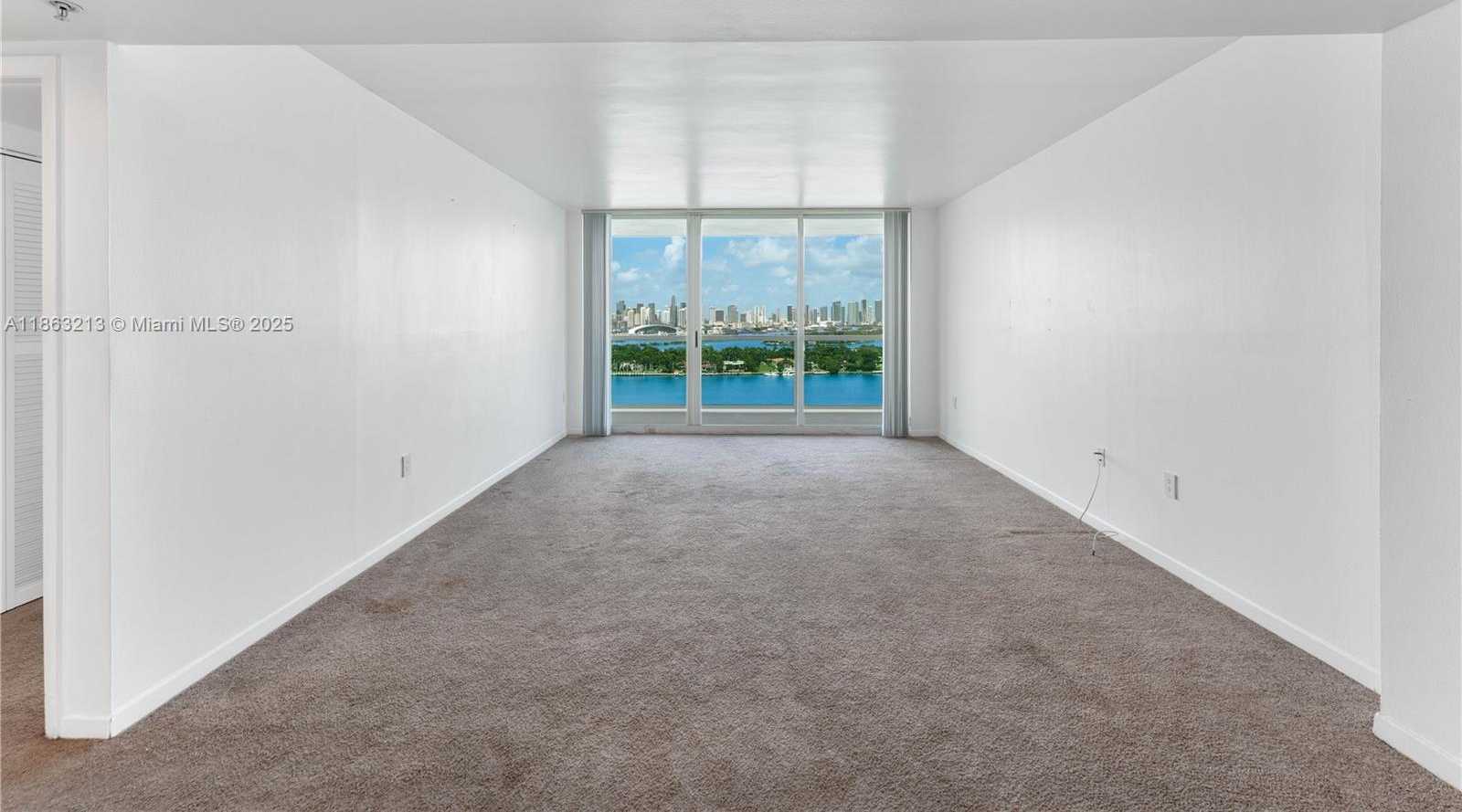 Small Image of 650 WEST AVE #2305, Miami Beach Number 4
