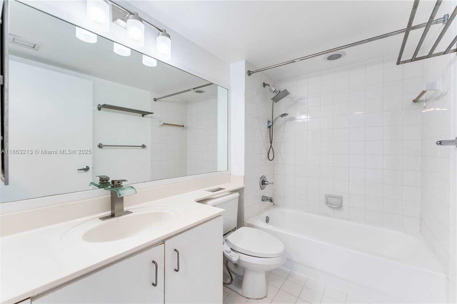 Small Image of 650 WEST AVE #2305, Miami Beach Number 9