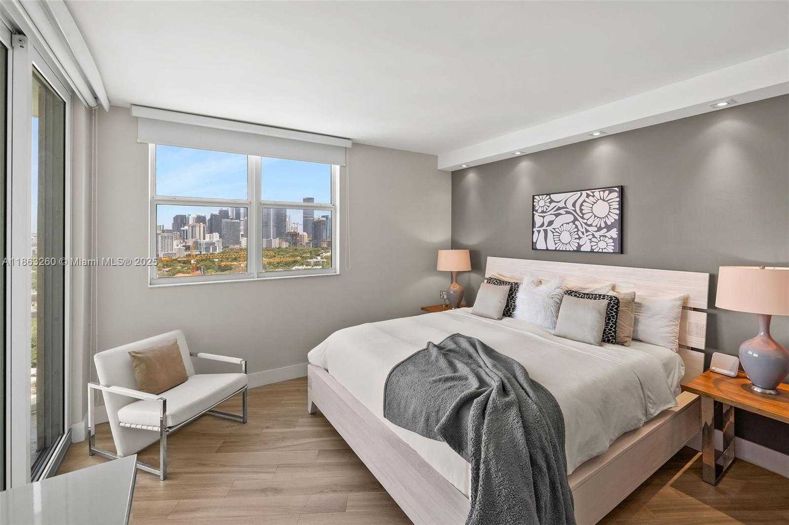 Small Image of 2475 BRICKELL AVE #2002, Miami Number 22