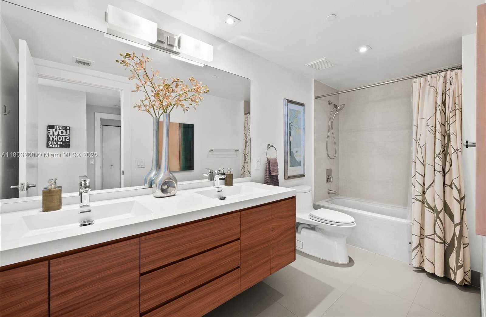 Small Image of 2475 BRICKELL AVE #2002, Miami Number 26