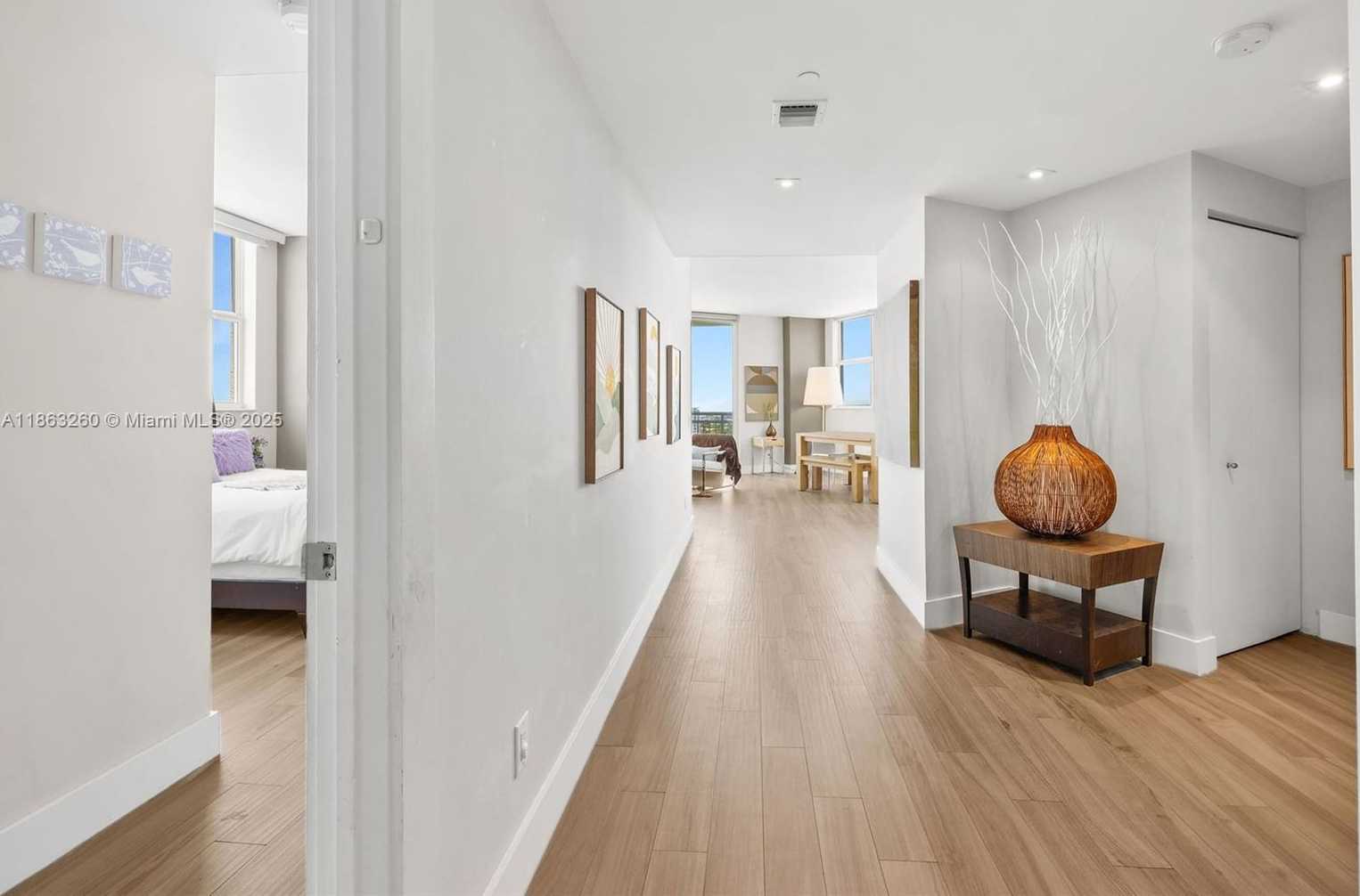 Small Image of 2475 BRICKELL AVE #2002, Miami Number 28