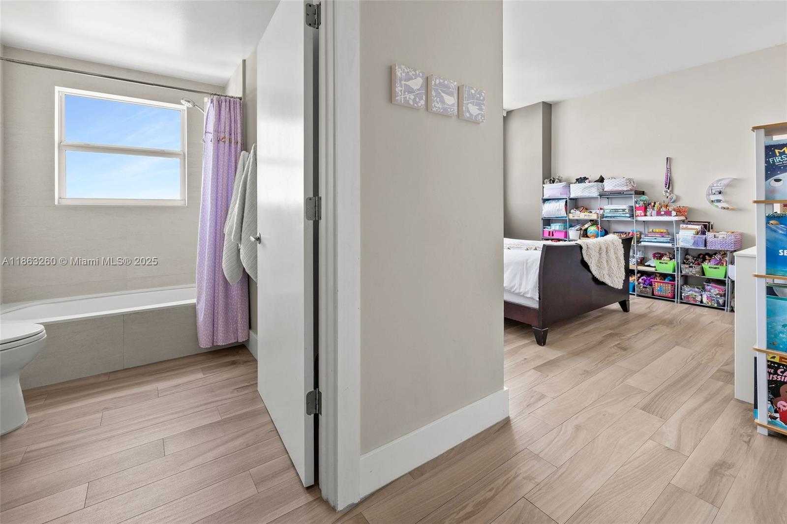 Small Image of 2475 BRICKELL AVE #2002, Miami Number 29