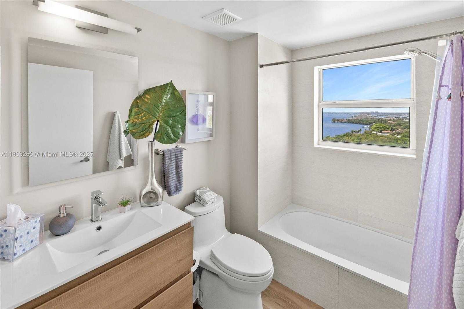 Small Image of 2475 BRICKELL AVE #2002, Miami Number 30