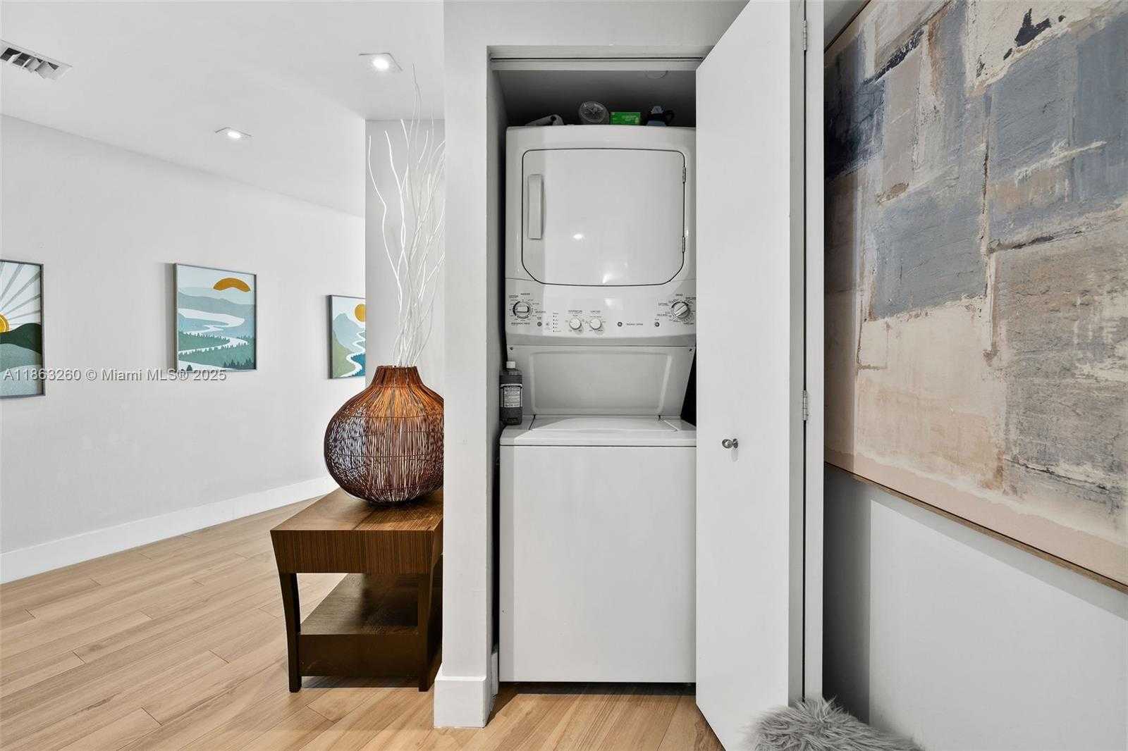 Small Image of 2475 BRICKELL AVE #2002, Miami Number 35