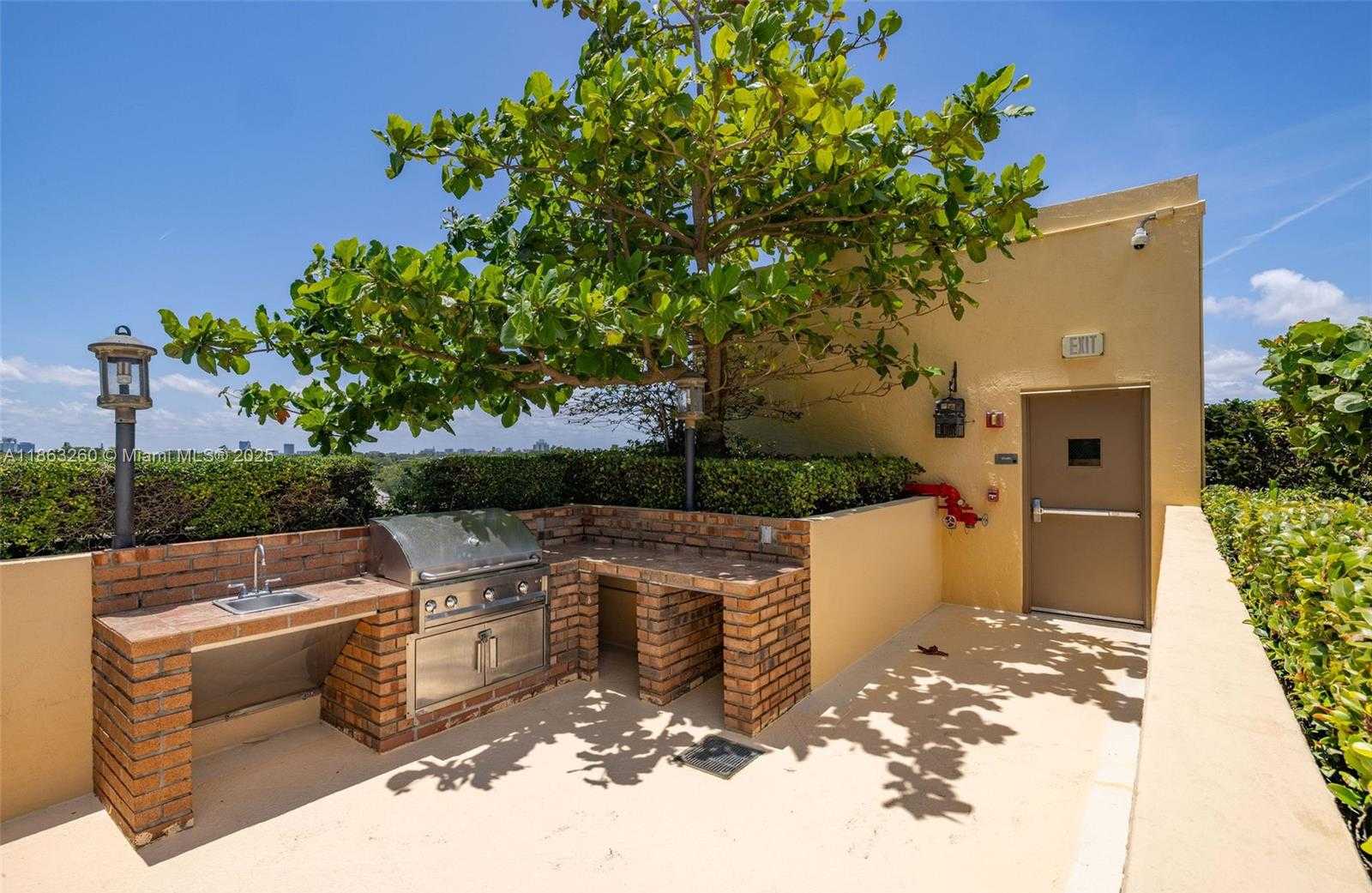 Small Image of 2475 BRICKELL AVE #2002, Miami Number 46