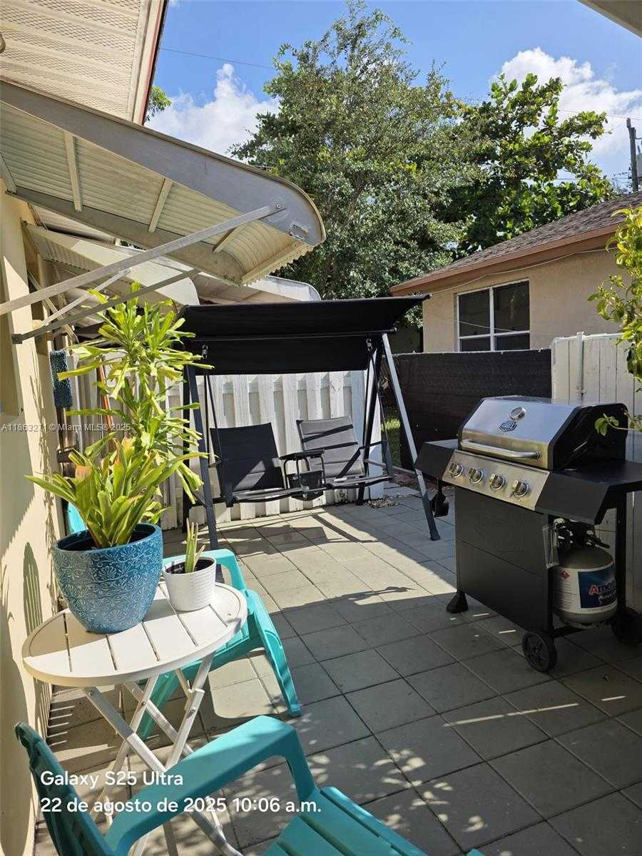 Small Image of 2241 MONROE ST #8, Hollywood Number 14