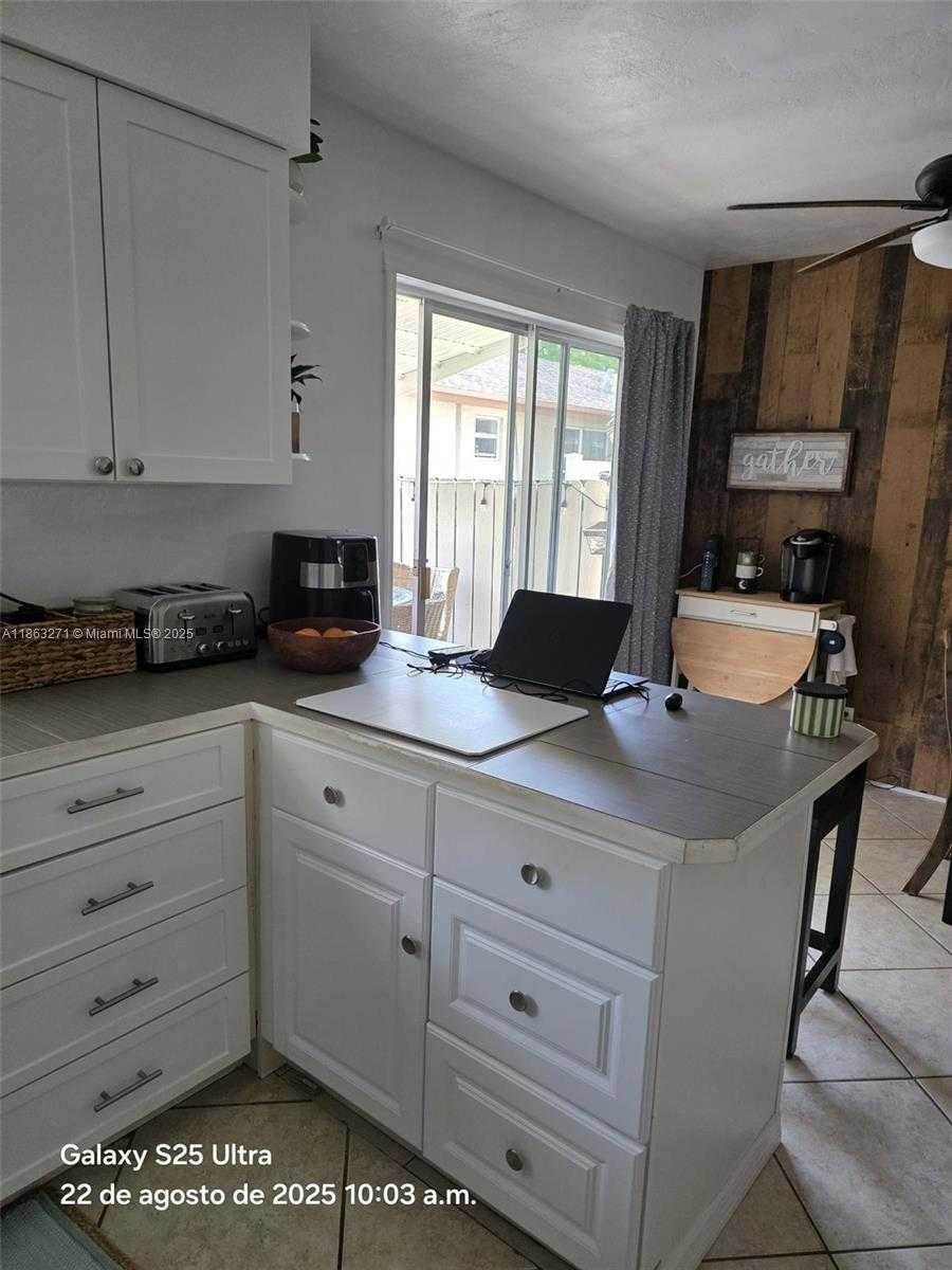 Small Image of 2241 MONROE ST #8, Hollywood Number 18