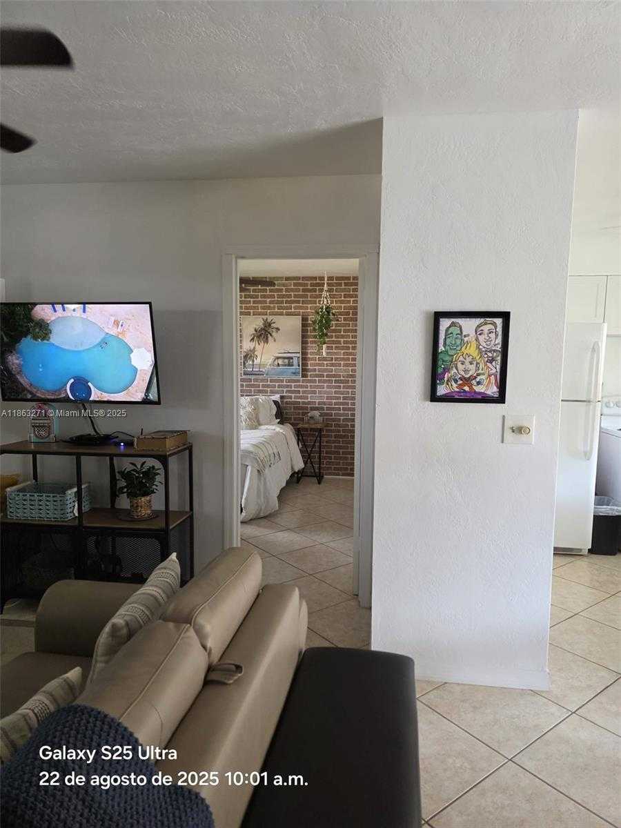 Small Image of 2241 MONROE ST #8, Hollywood Number 25