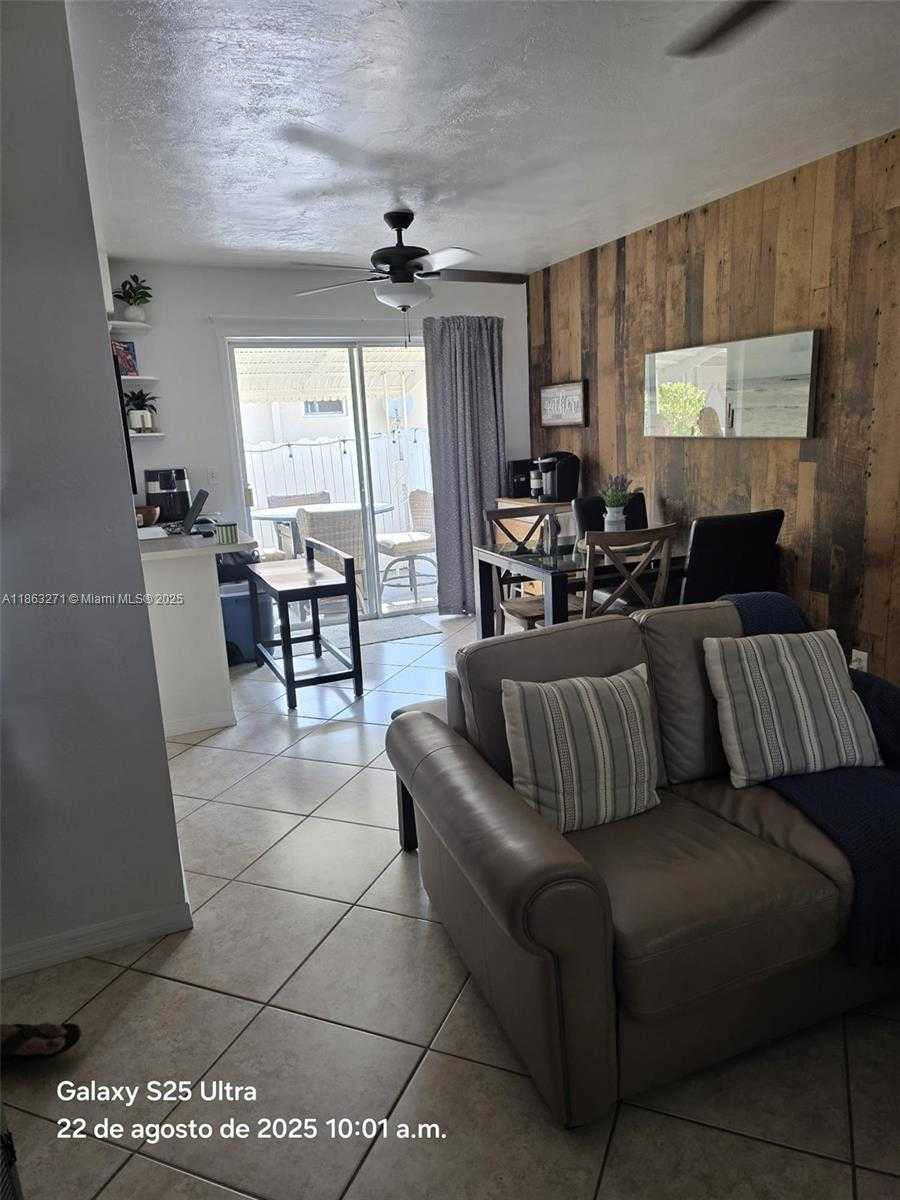 Small Image of 2241 MONROE ST #8, Hollywood Number 27