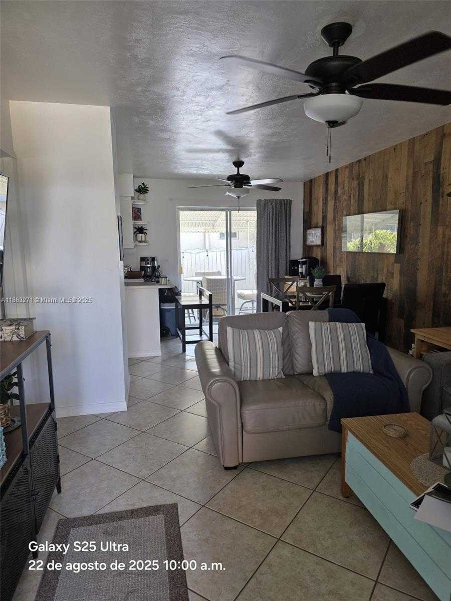 Small Image of 2241 MONROE ST #8, Hollywood Number 30