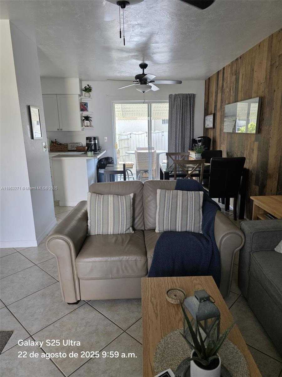Small Image of 2241 MONROE ST #8, Hollywood Number 32