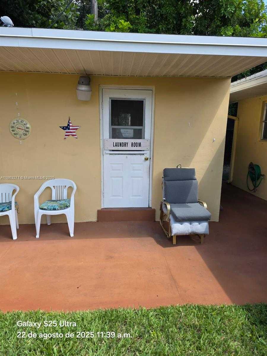 Small Image of 2241 MONROE ST #8, Hollywood Number 38