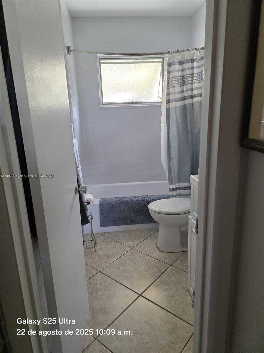 Small Image of 2241 MONROE ST #8, Hollywood Number 7