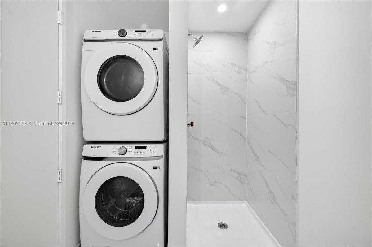 Small Image of 700 NORTH EAST 24 STREET #1407, Miami Number 27