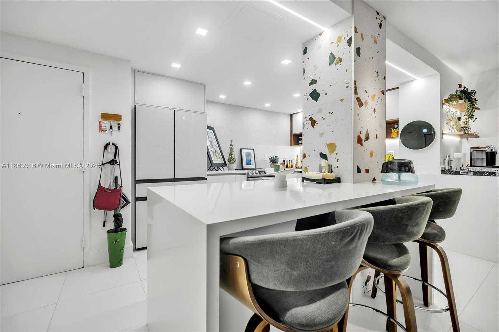 Small Image of 6801 INDIAN CREEK DR #304, Miami Beach Number 11