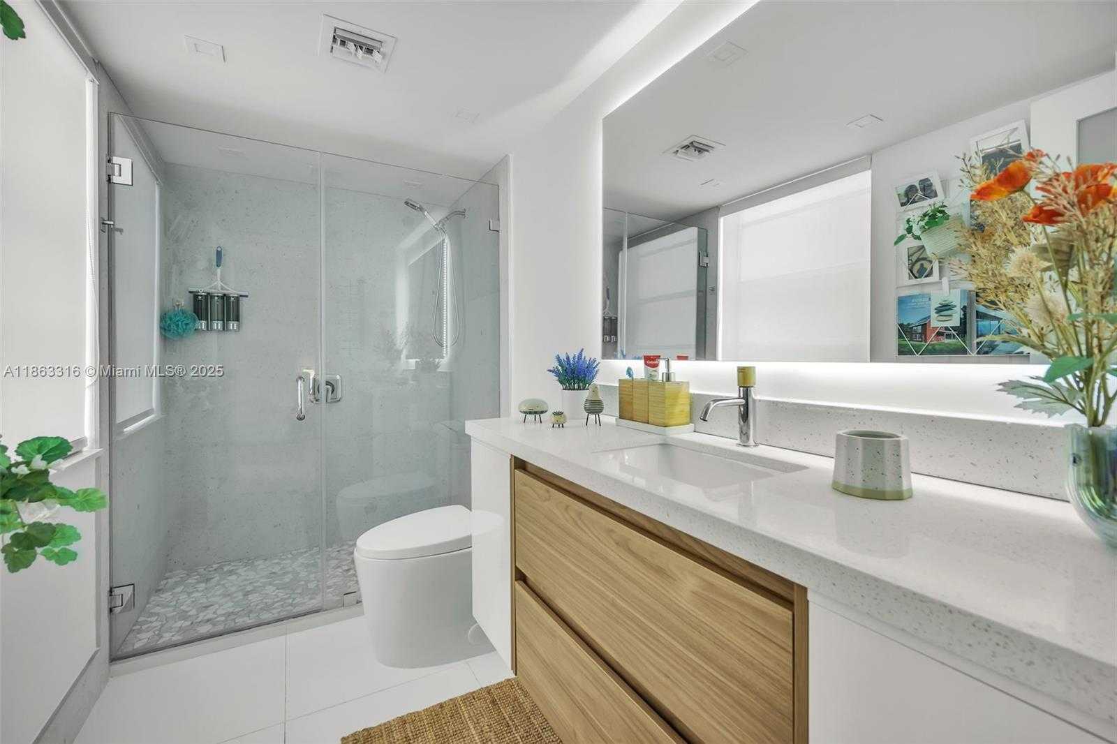 Small Image of 6801 INDIAN CREEK DR #304, Miami Beach Number 17