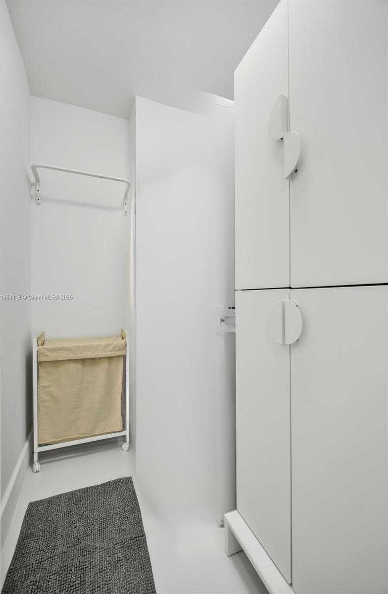 Small Image of 6801 INDIAN CREEK DR #304, Miami Beach Number 19