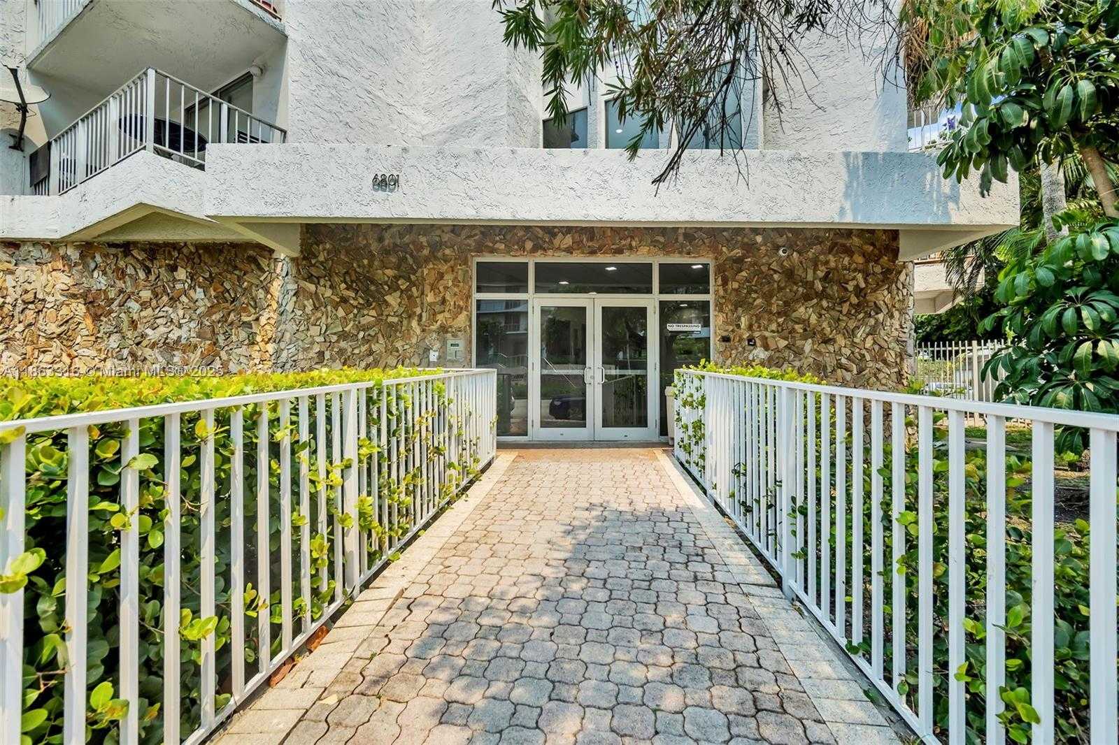 Small Image of 6801 INDIAN CREEK DR #304, Miami Beach Number 25