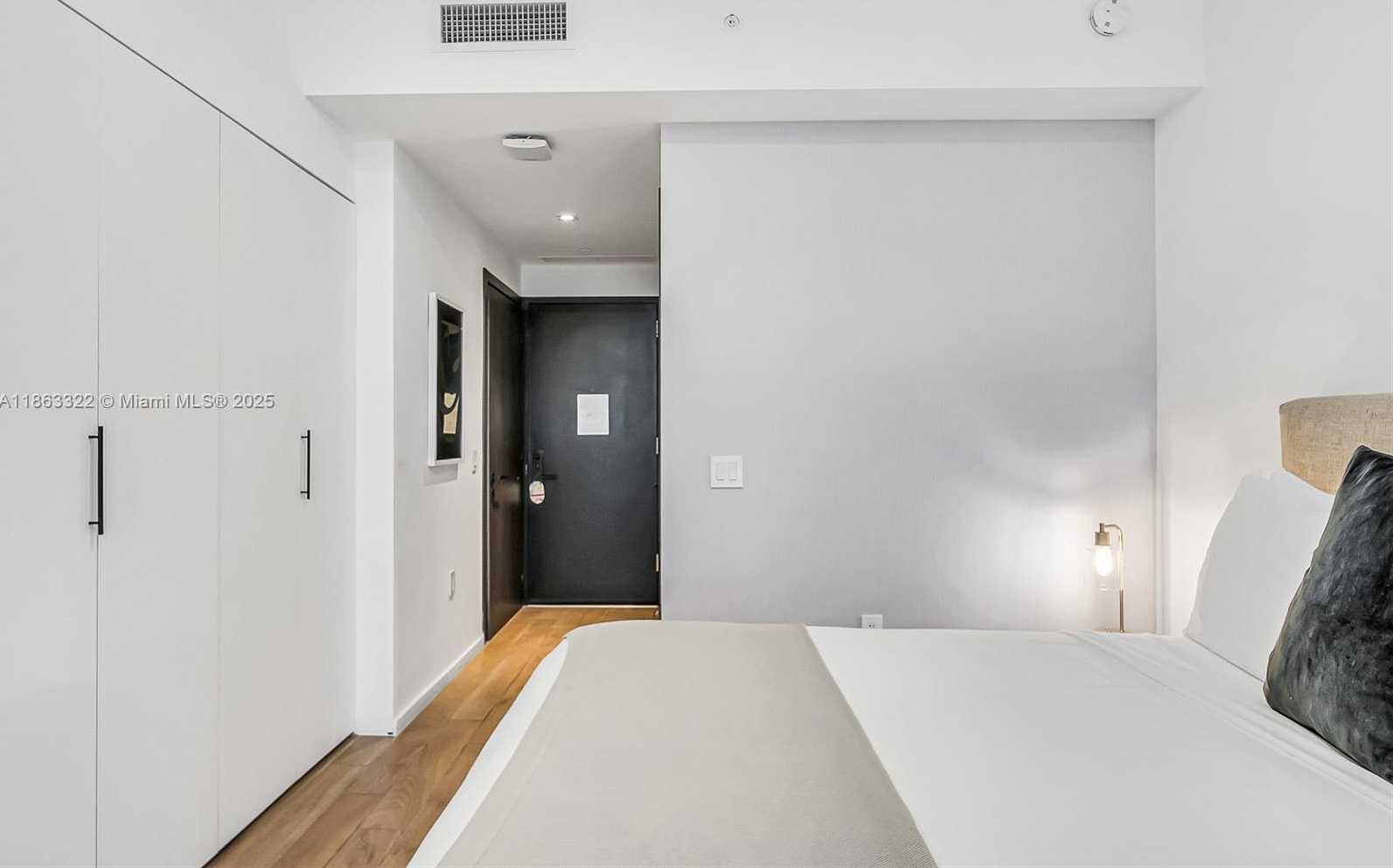 Small Image of 398 NORTH EAST 5TH ST #4416, Miami Number 20