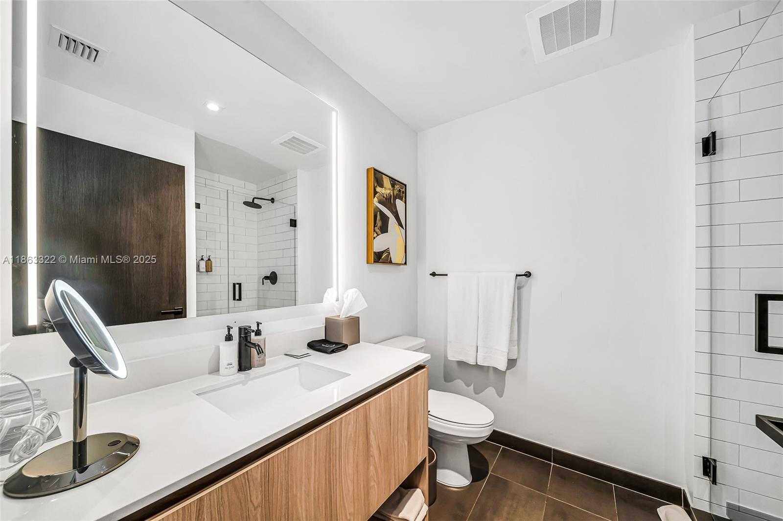 Small Image of 398 NORTH EAST 5TH ST #4416, Miami Number 22