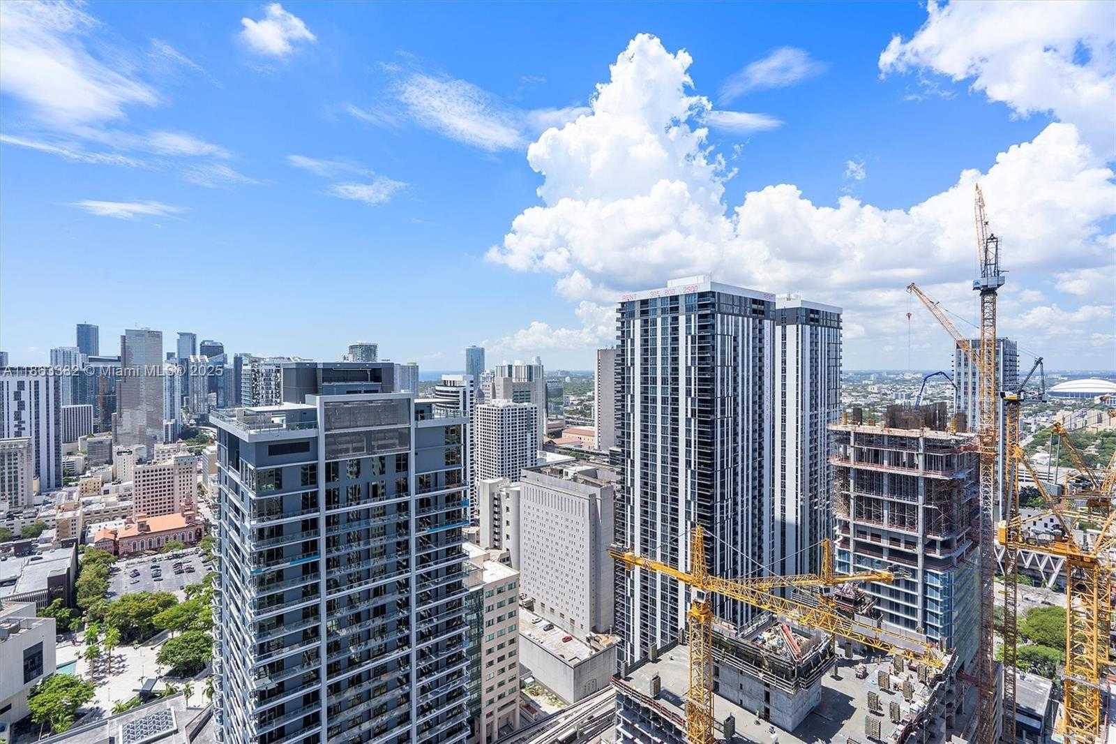 Small Image of 159 NORTH EAST 6TH ST #3806, Miami Number 13