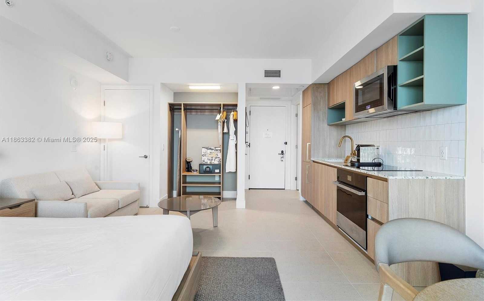 Small Image of 159 NORTH EAST 6TH ST #3806, Miami Number 4