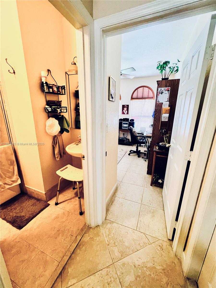 Small Image of 2499 SOUTH EAST 14TH ST, Homestead Number 10