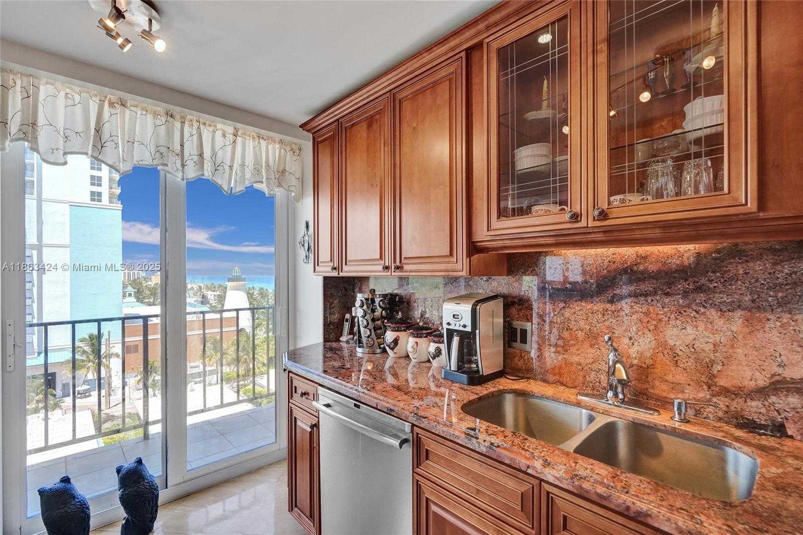 Small Image of 322 BUCHANAN ST #810, Hollywood Number 10