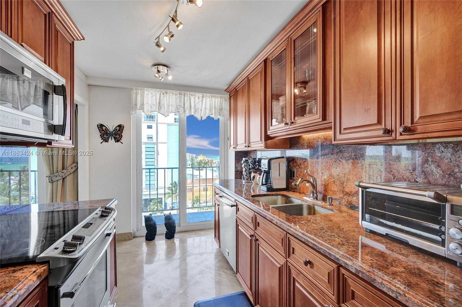 Small Image of 322 BUCHANAN ST #810, Hollywood Number 18