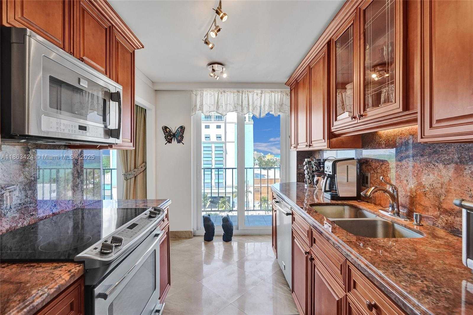 Small Image of 322 BUCHANAN ST #810, Hollywood Number 19