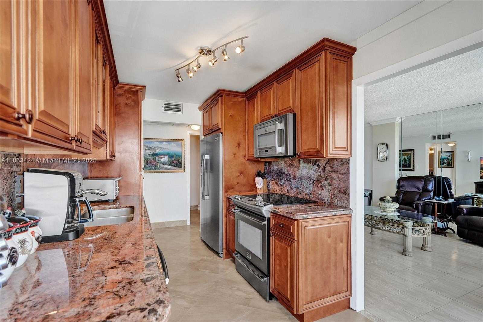 Small Image of 322 BUCHANAN ST #810, Hollywood Number 20