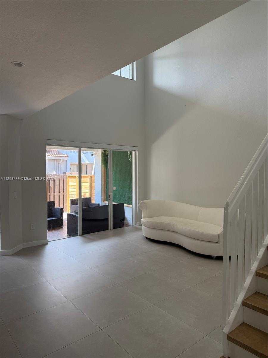 Small Image of 10857 NORTH WEST 84TH ST, Doral Number 12