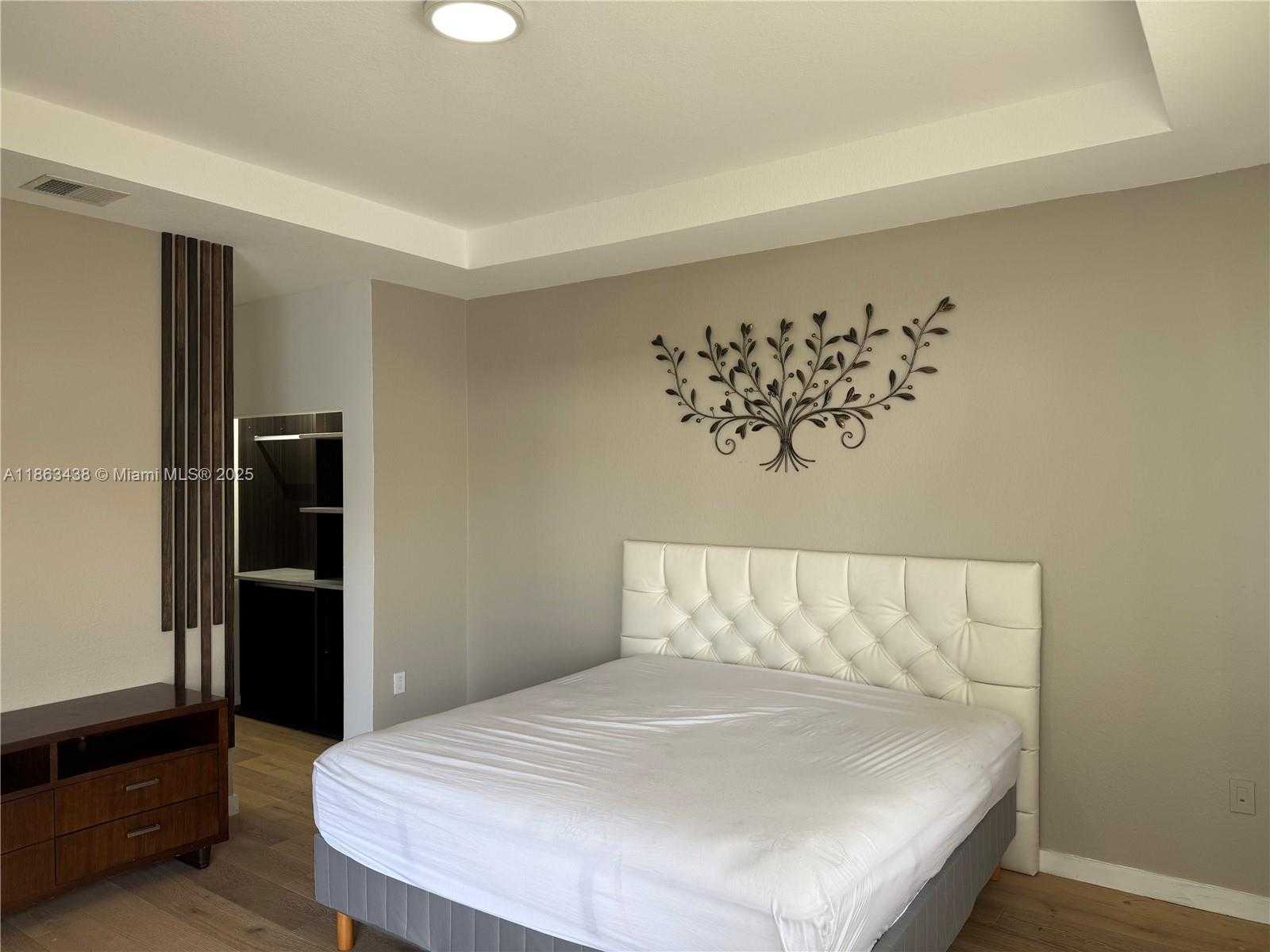 Small Image of 10857 NORTH WEST 84TH ST, Doral Number 17