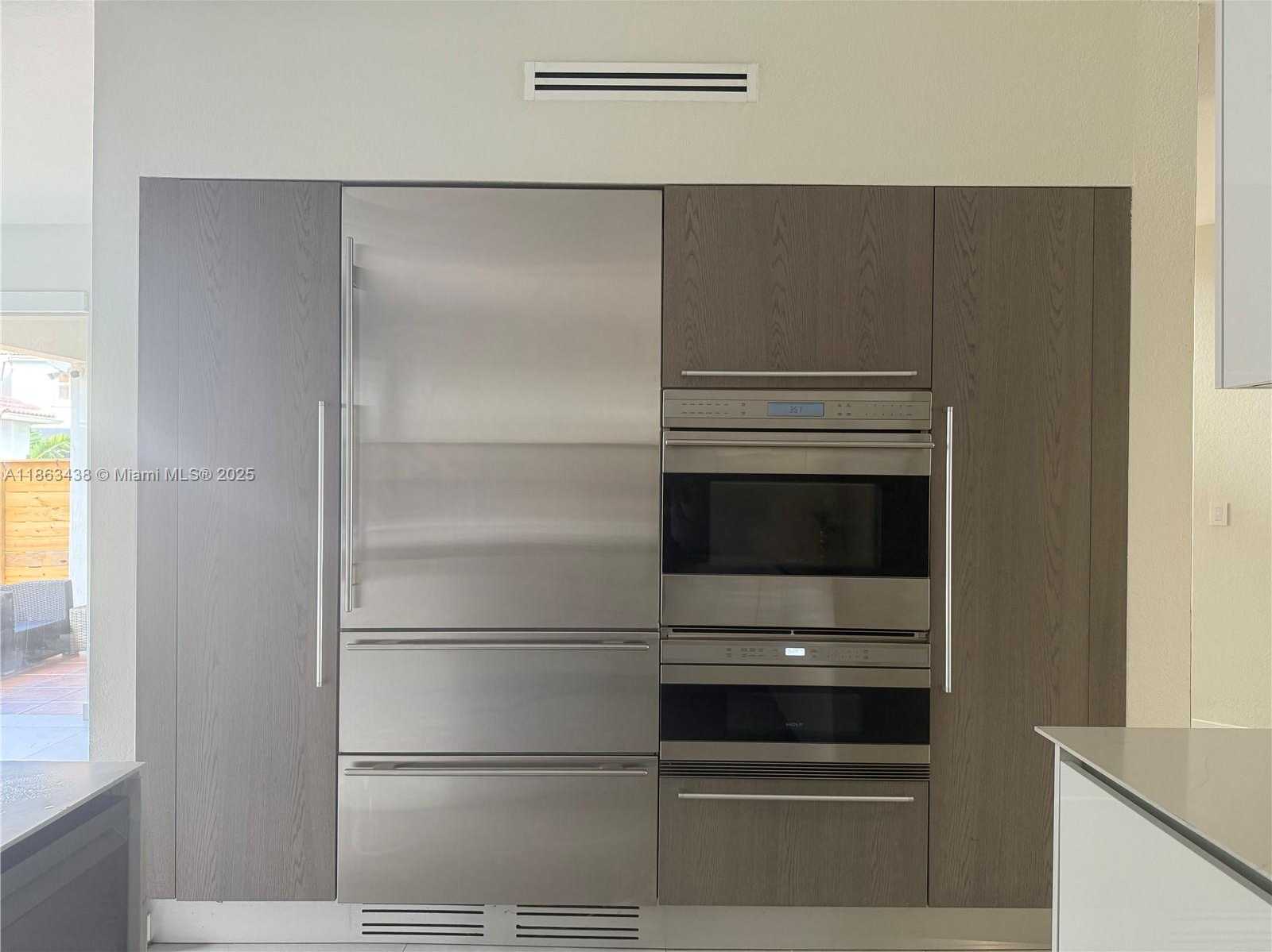 Small Image of 10857 NORTH WEST 84TH ST, Doral Number 28