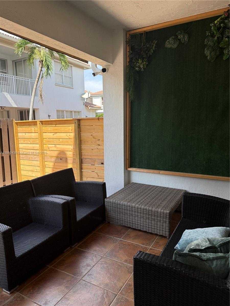 Small Image of 10857 NORTH WEST 84TH ST, Doral Number 33