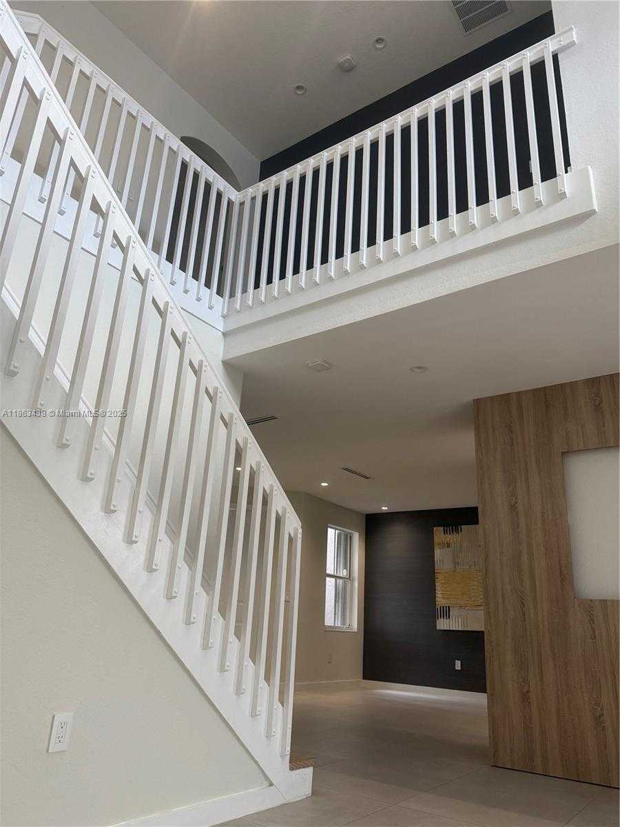 Small Image of 10857 NORTH WEST 84TH ST, Doral Number 7