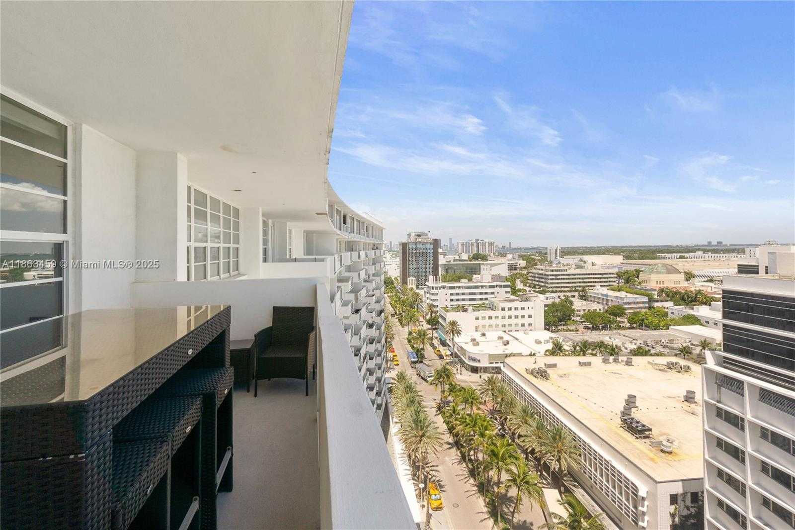Small Image of 100 LINCOLN RD #1635, Miami Beach Number 3