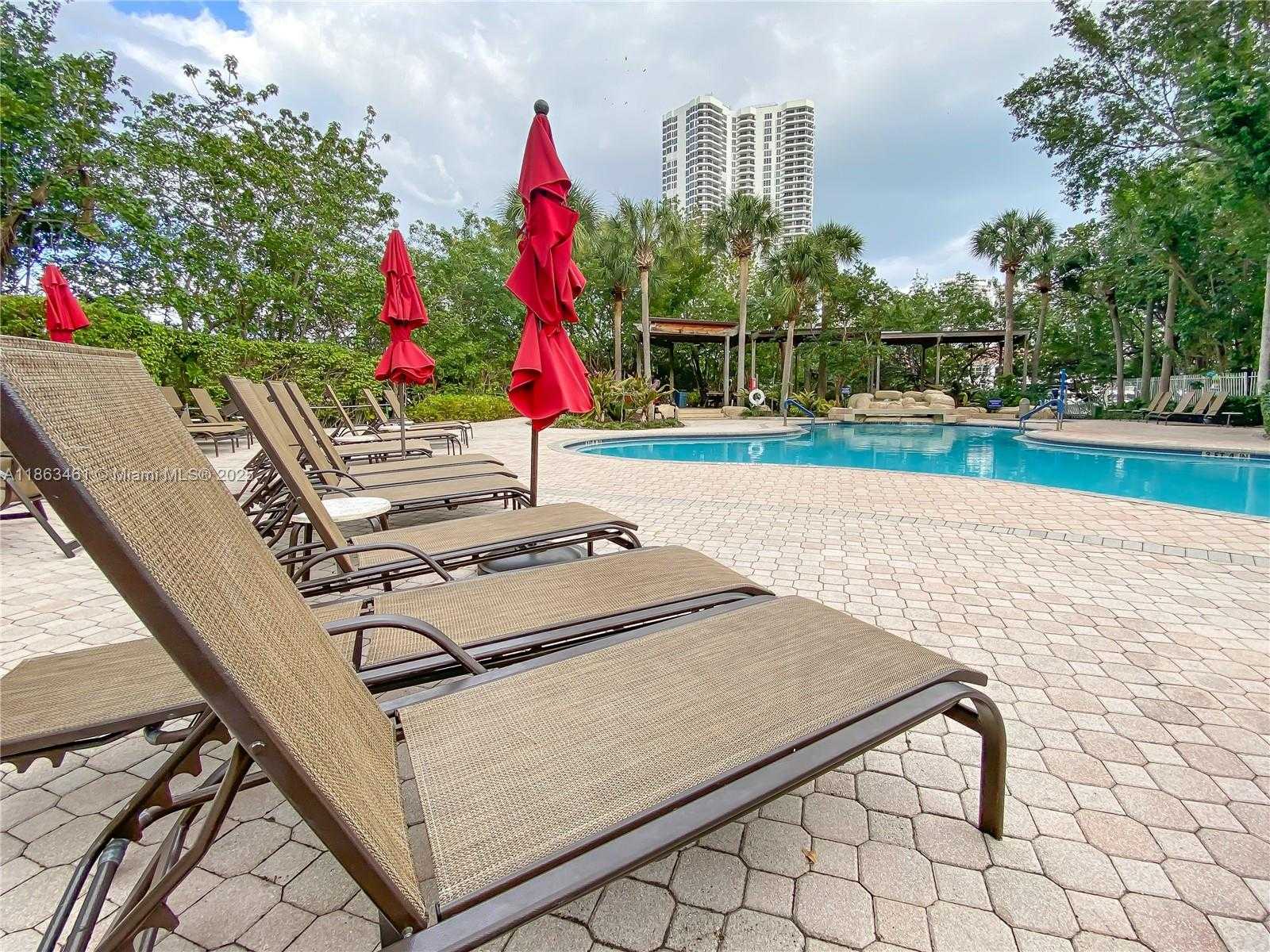 Small Image of 3400 NORTH EAST 192ND ST #LPH7, Aventura Number 37
