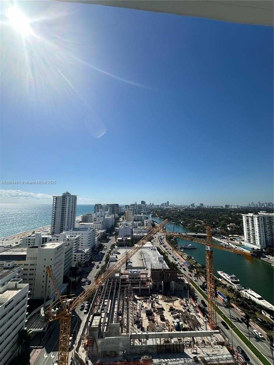 Small Image of 4401 COLLINS AVE #2108, Miami Beach Number 2