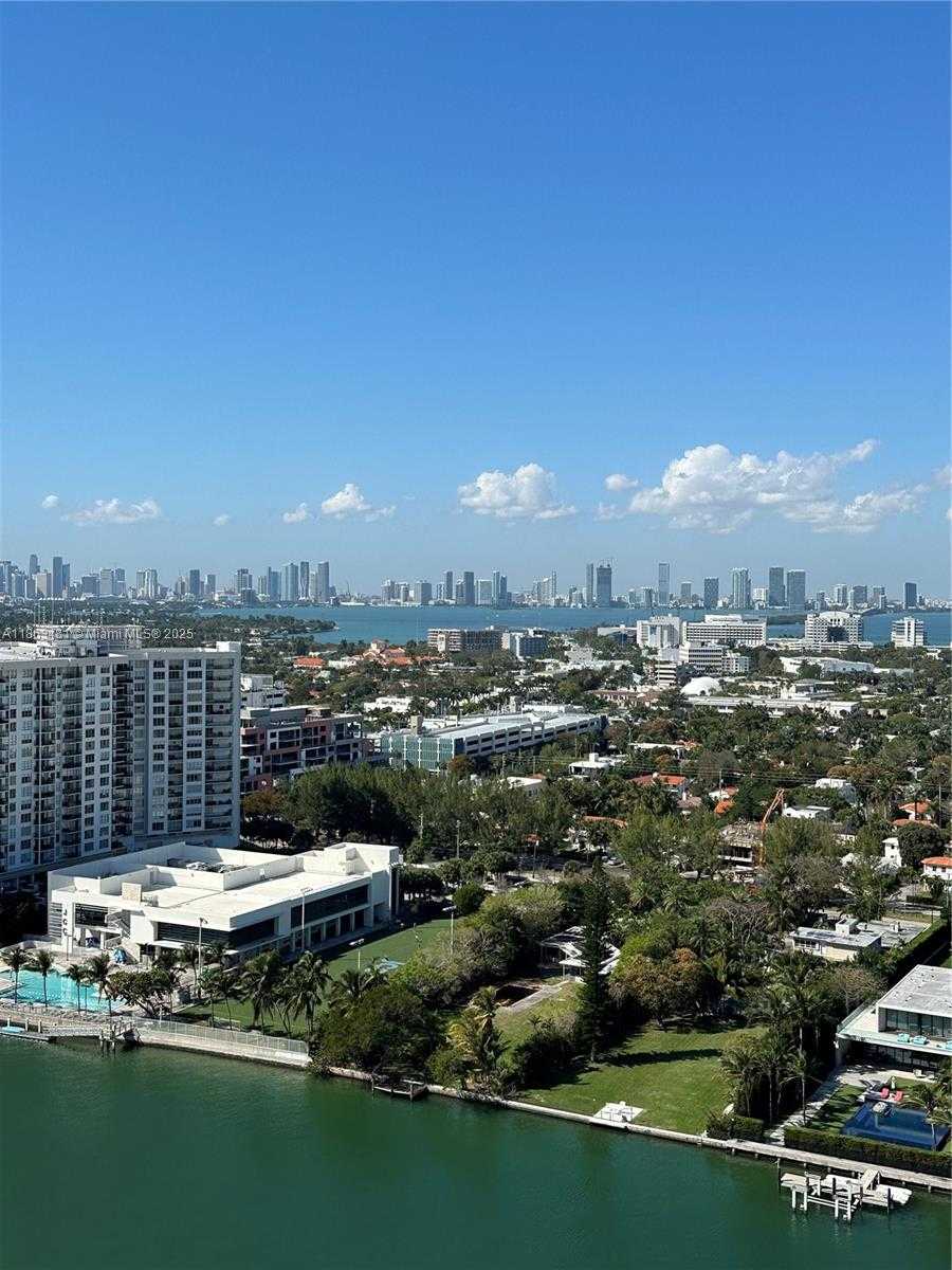 Small Image of 4401 COLLINS AVE #2108, Miami Beach Number 3