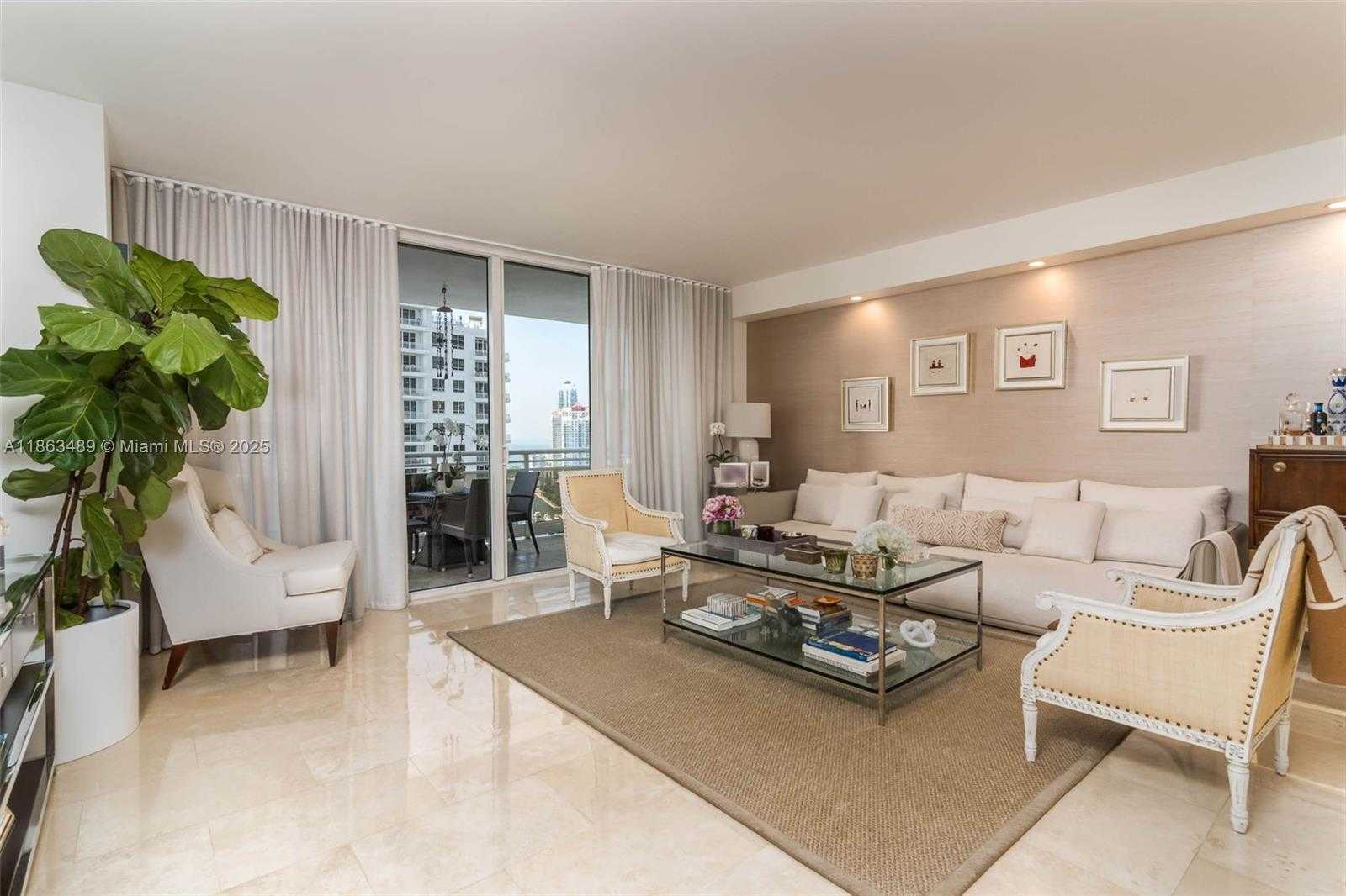 Small Image of 901 BRICKELL KEY BLVD #2702, Miami Number 4