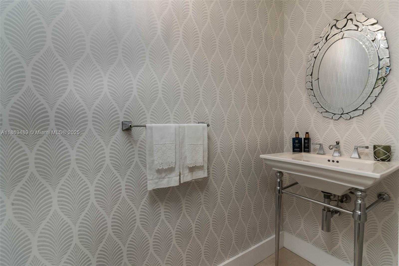 Small Image of 901 BRICKELL KEY BLVD #2702, Miami Number 8