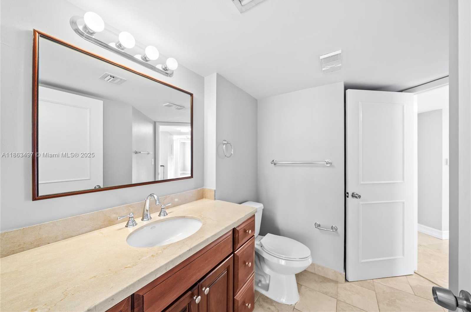 Small Image of 540 BRICKELL KEY DR #815, Miami Number 13