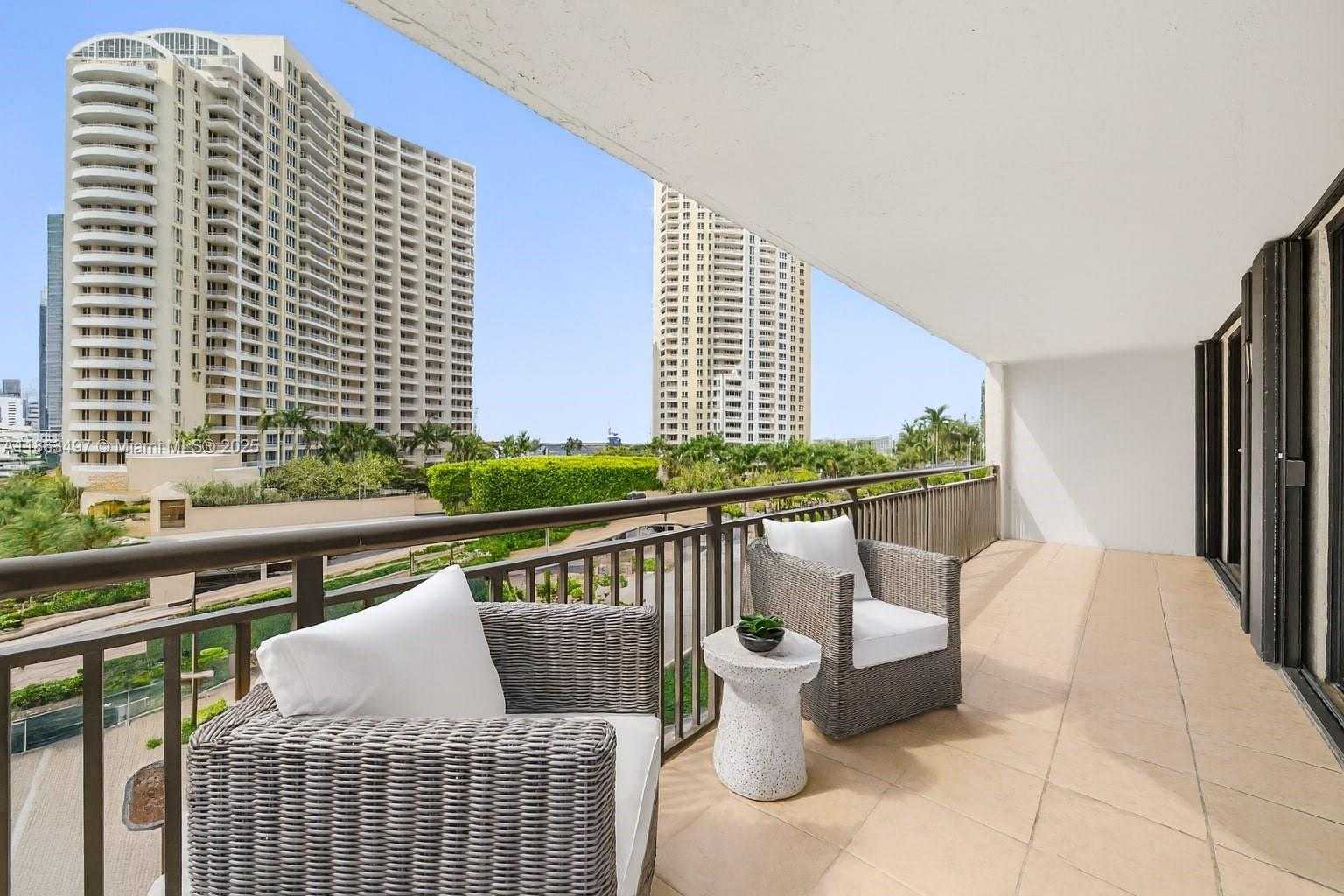 Small Image of 540 BRICKELL KEY DR #815, Miami Number 17