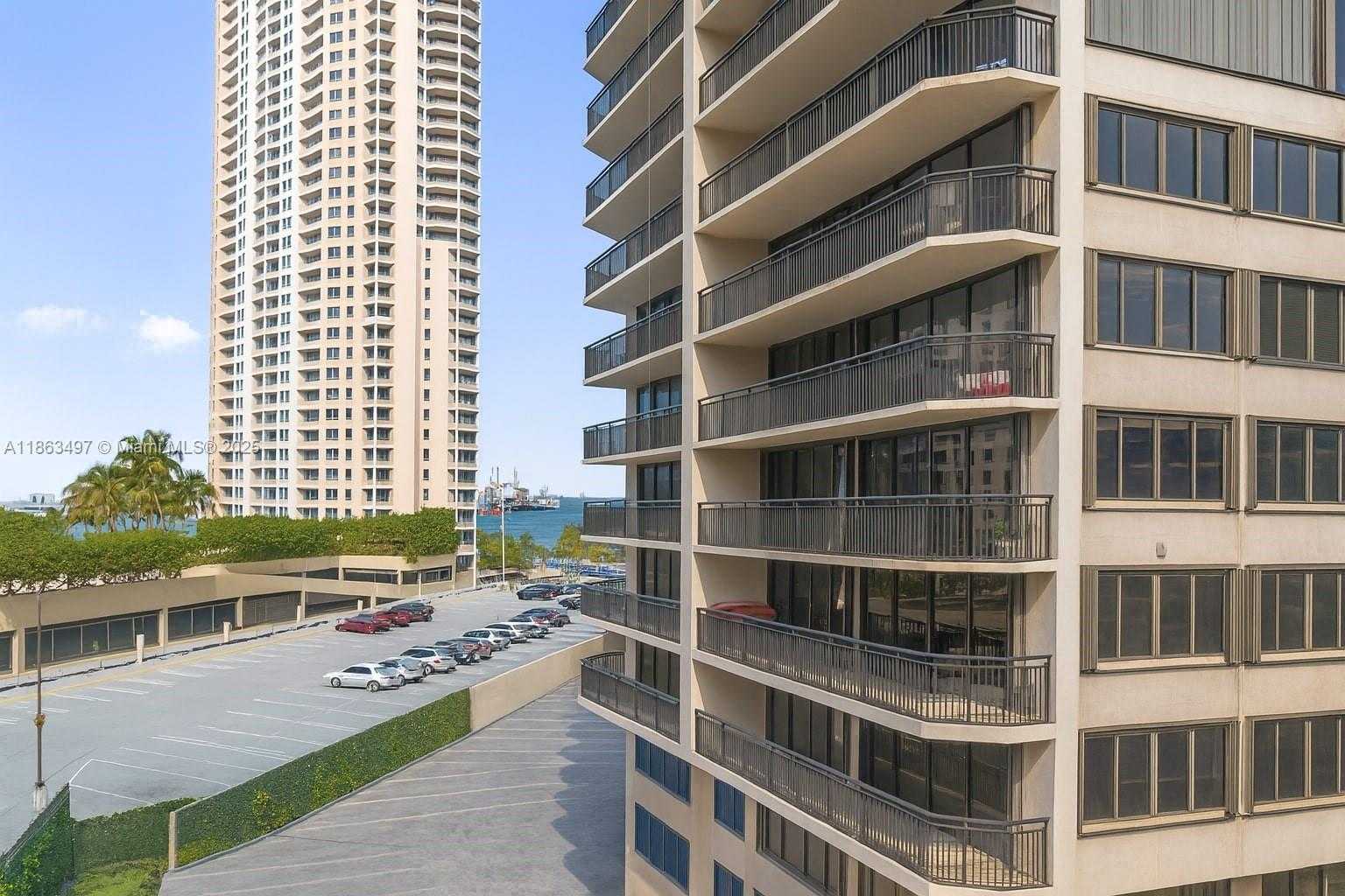 Small Image of 540 BRICKELL KEY DR #815, Miami Number 25