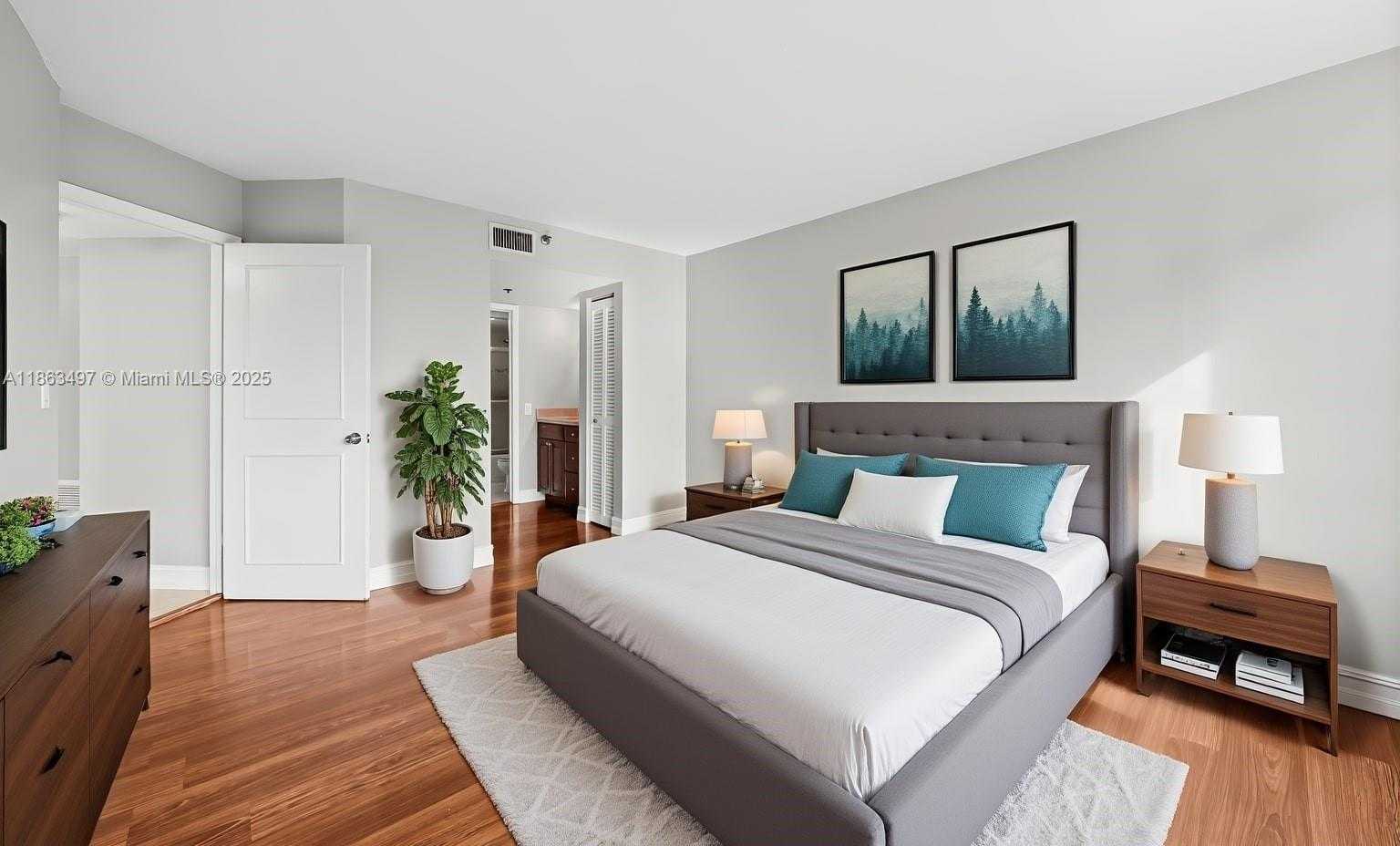 Small Image of 540 BRICKELL KEY DR #815, Miami Number 8