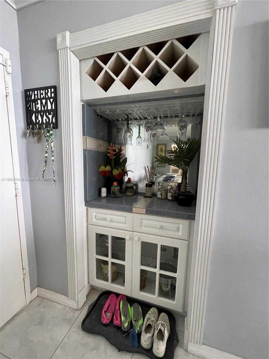 Imagen de Pequeño Objeto