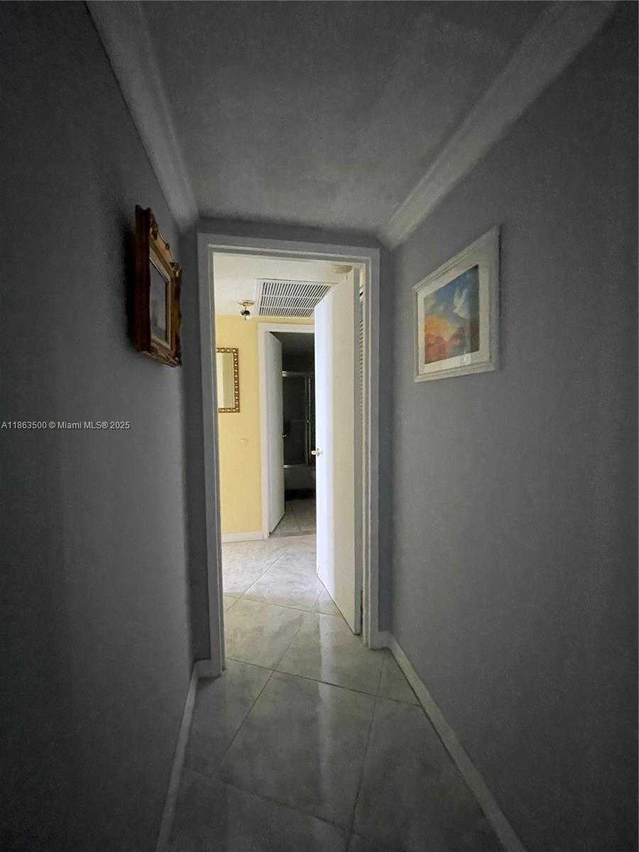 Imagen de Pequeño Objeto